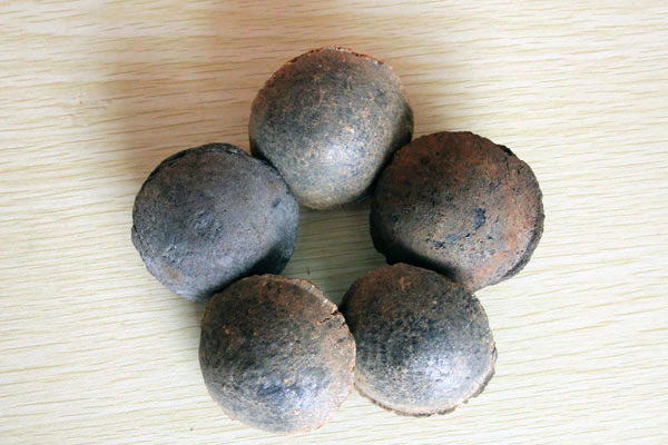 Пресс для брикетирования железного порошка